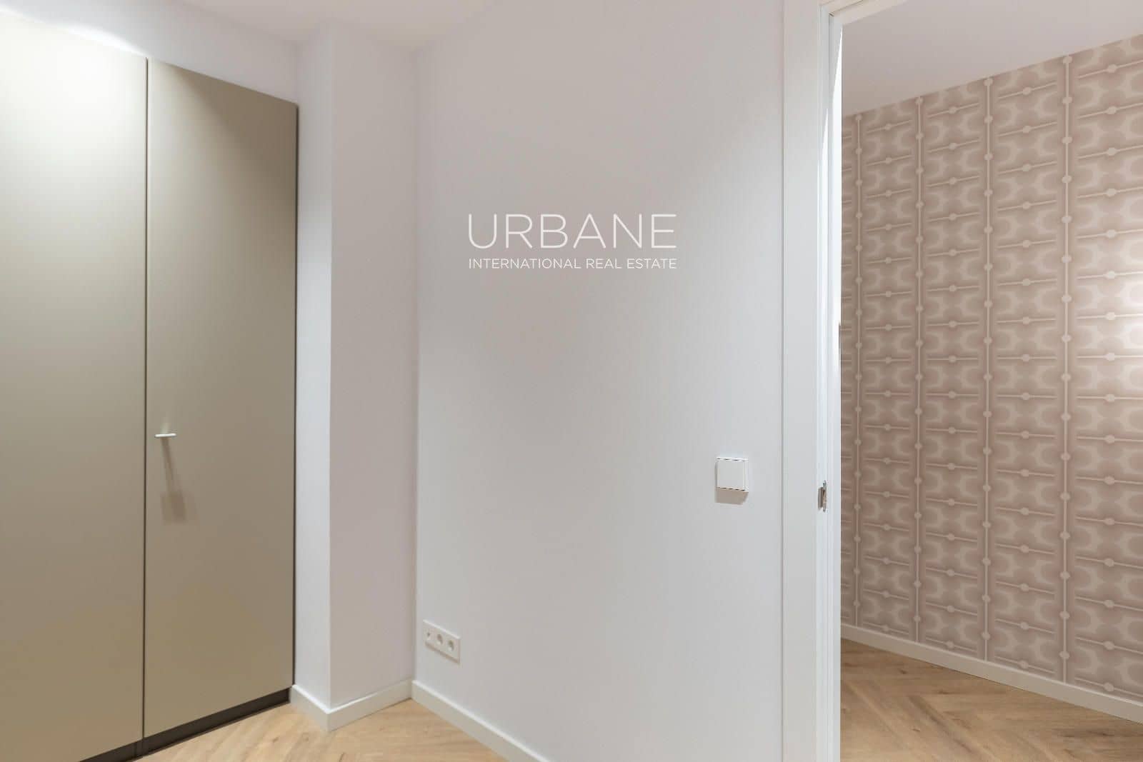 3 soverom Leilighet til salgs i Barcelona by med garasje - € 775 000 (Ref: 9611899)