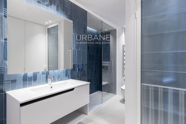 3 sovrum Lägenhet till salu i Eixample, Barcelona stad med garage - 775 000 € (Ref: 9611899)