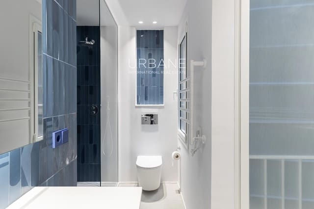 3 sovrum Lägenhet till salu i Eixample, Barcelona stad med garage - 775 000 € (Ref: 9611899)