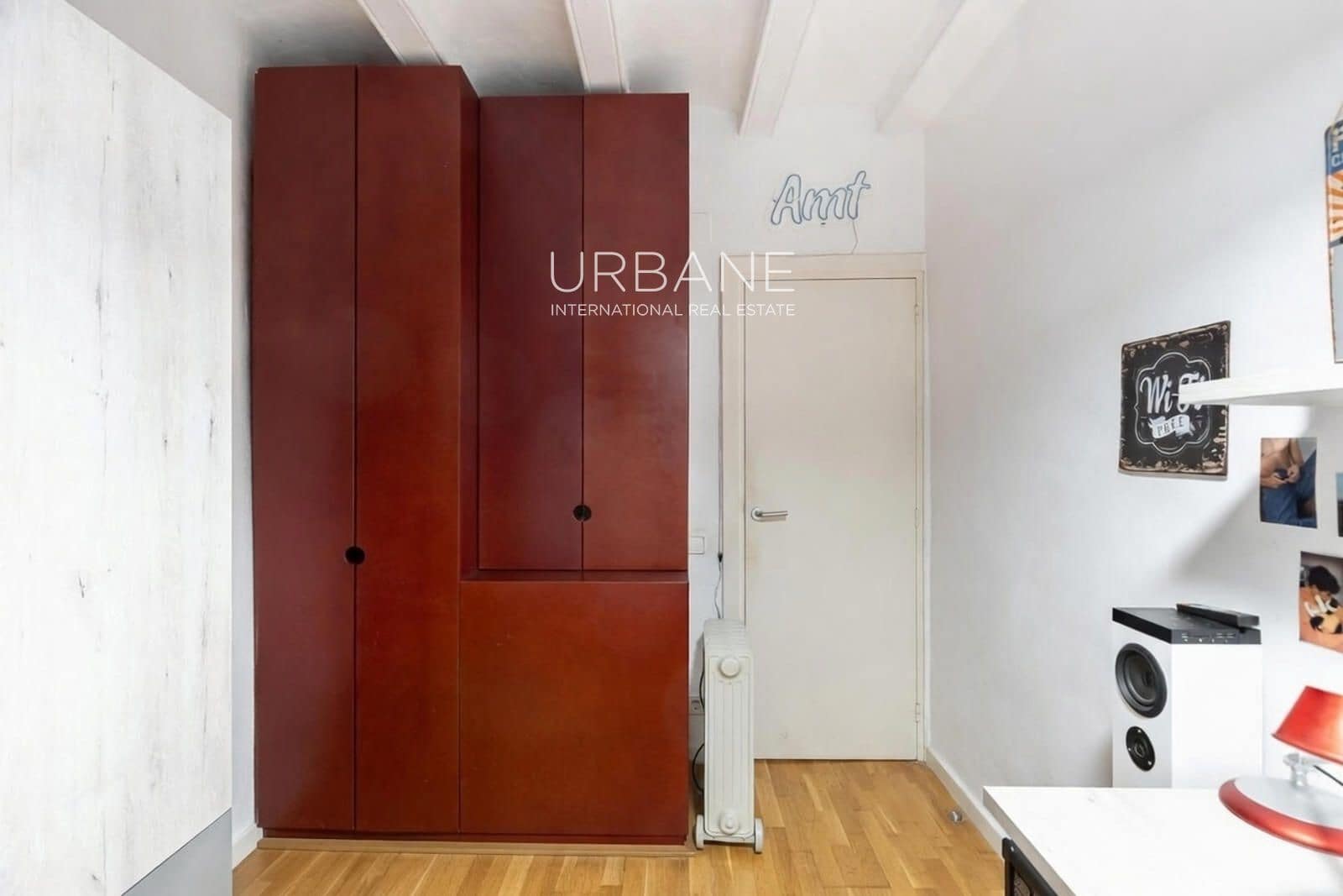 3 bedroom Flat for sale in Barcelona city - € 425,000 (Ref: 9626899)