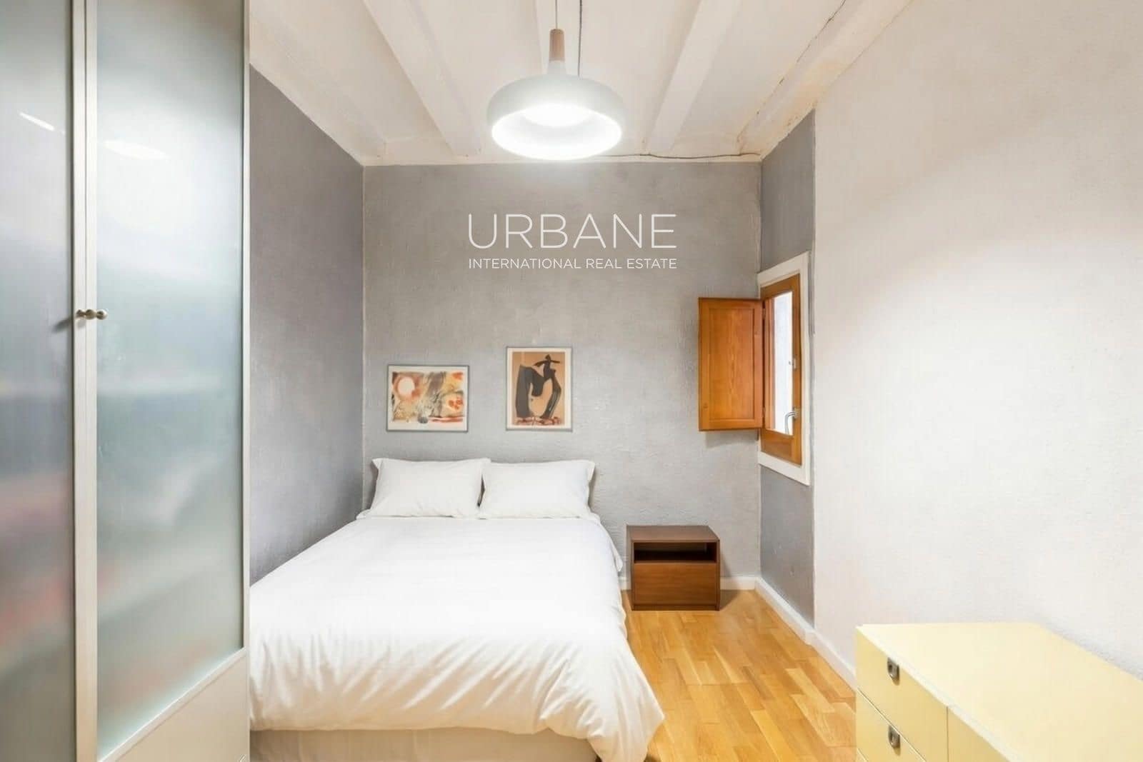 3 bedroom Flat for sale in Barcelona city - € 425,000 (Ref: 9626899)