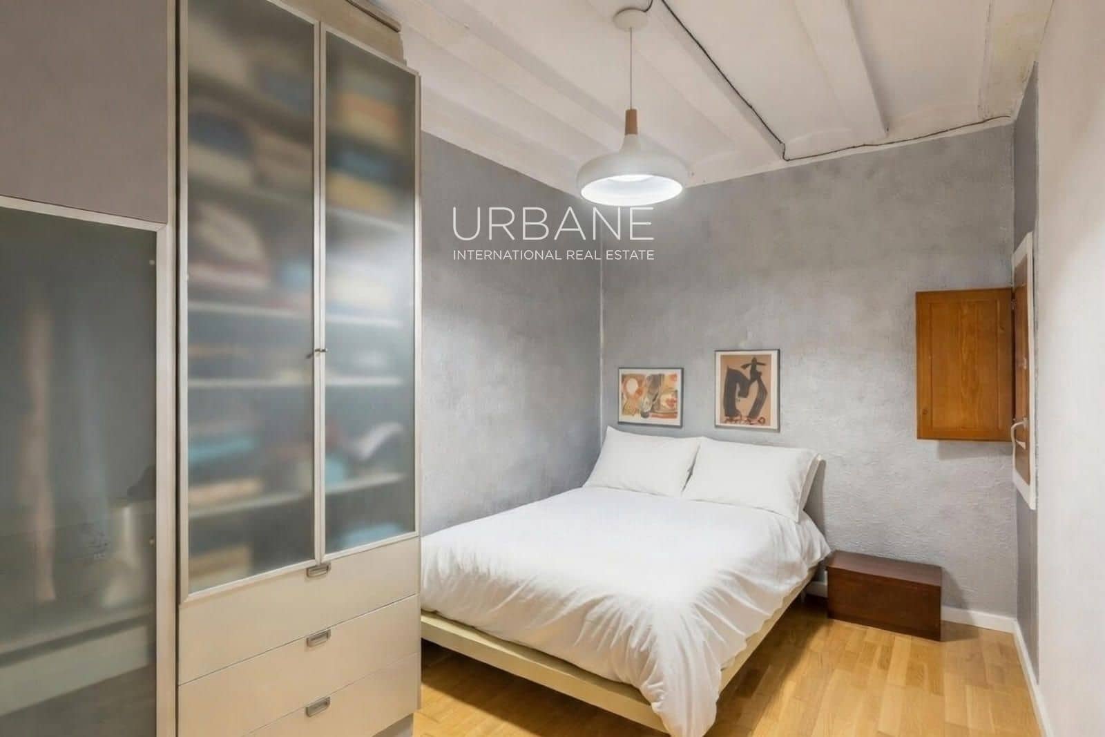 3 bedroom Flat for sale in Barcelona city - € 425,000 (Ref: 9626899)