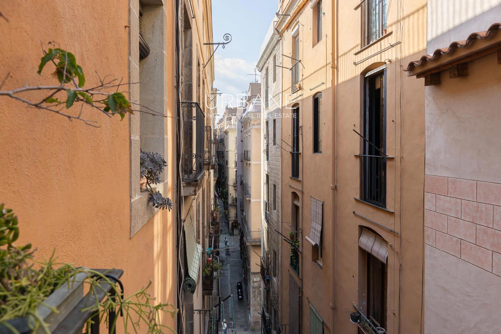 3 bedroom Flat for sale in Barcelona city - € 425,000 (Ref: 9626899)