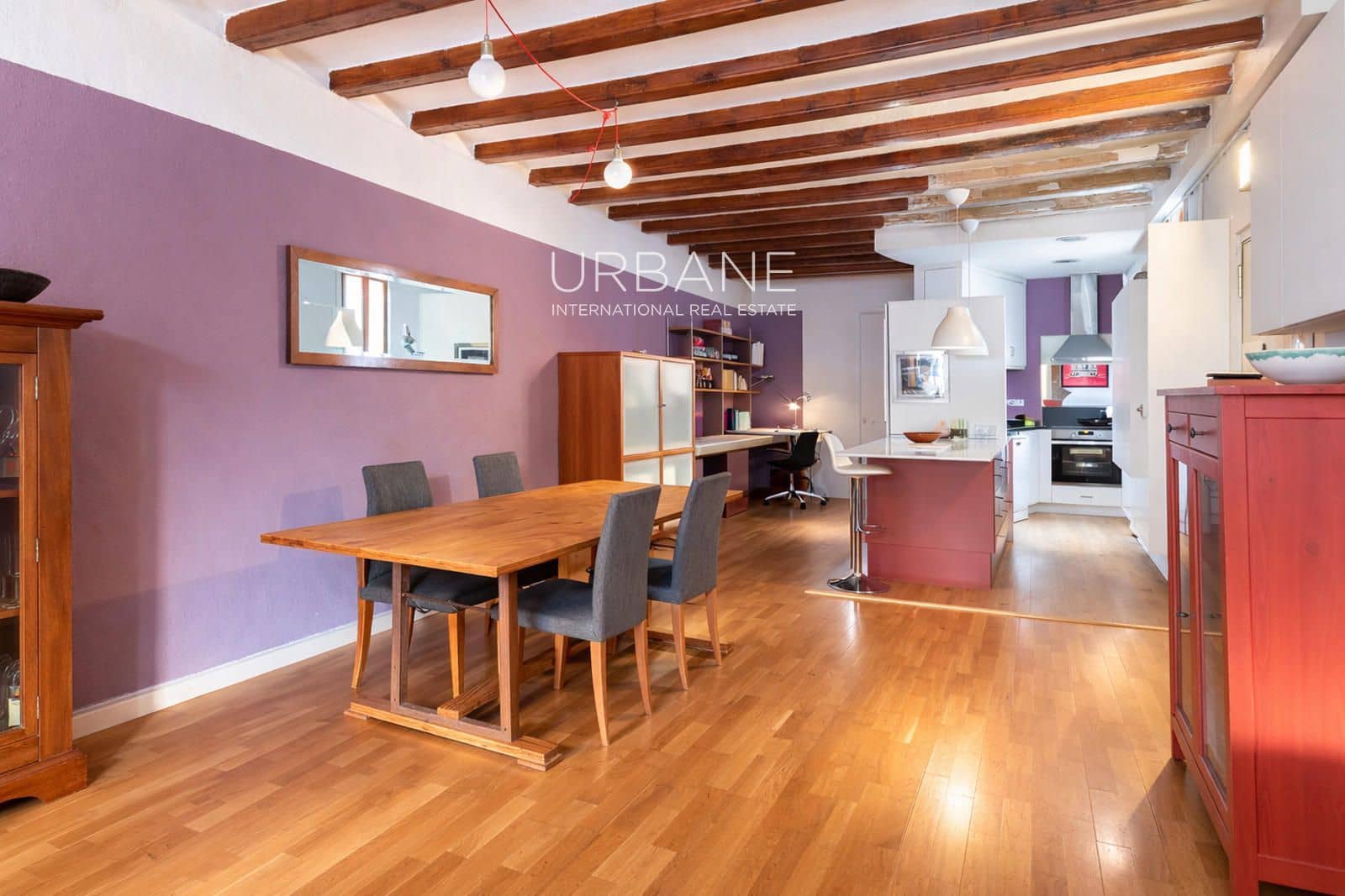 3 bedroom Flat for sale in Barcelona city - € 425,000 (Ref: 9626899)