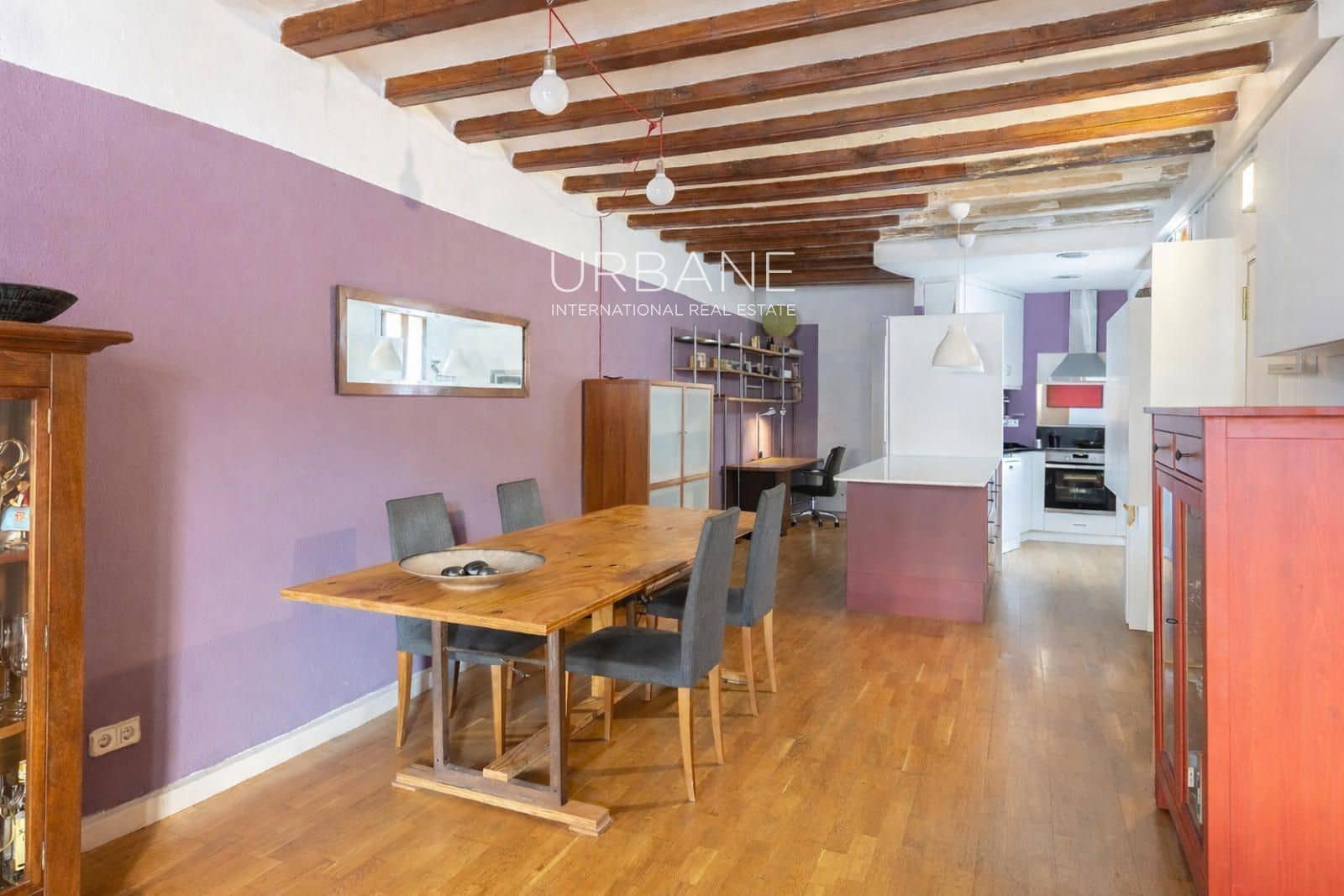 3 bedroom Flat for sale in Barcelona city - € 425,000 (Ref: 9626899)