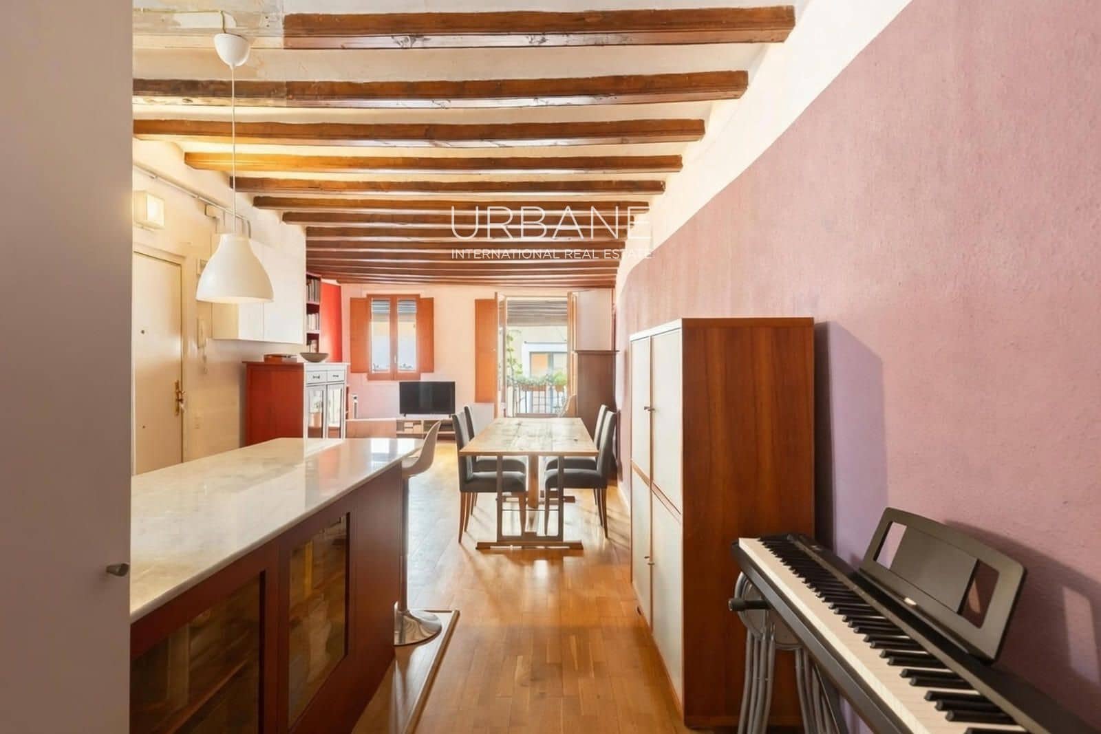 3 bedroom Flat for sale in Barcelona city - € 425,000 (Ref: 9626899)