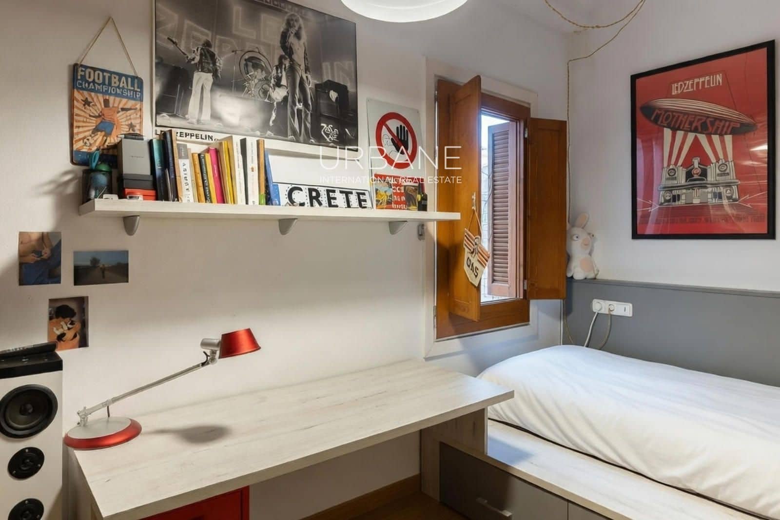 3 bedroom Flat for sale in Barcelona city - € 425,000 (Ref: 9626899)