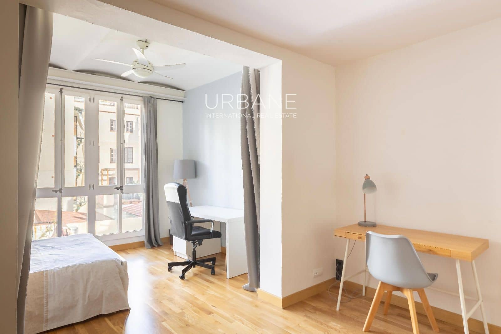 1 slaapkamer Flat te koop in Barcelona stad - € 365.000 (Ref: 9641046)