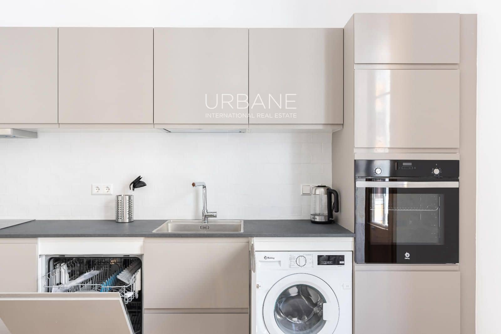 3 Zimmer Wohnung zu vermieten in Barcelona Stadt - 1.836 € (Ref: 9675110)