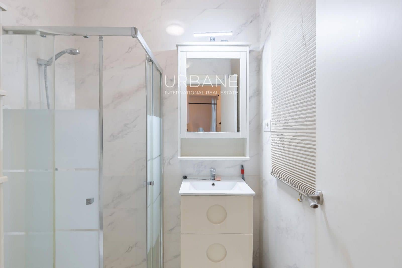 Piso de 2 habitaciones en Barcelona ciudad en venta - 349.000 € (Ref: 9685588)