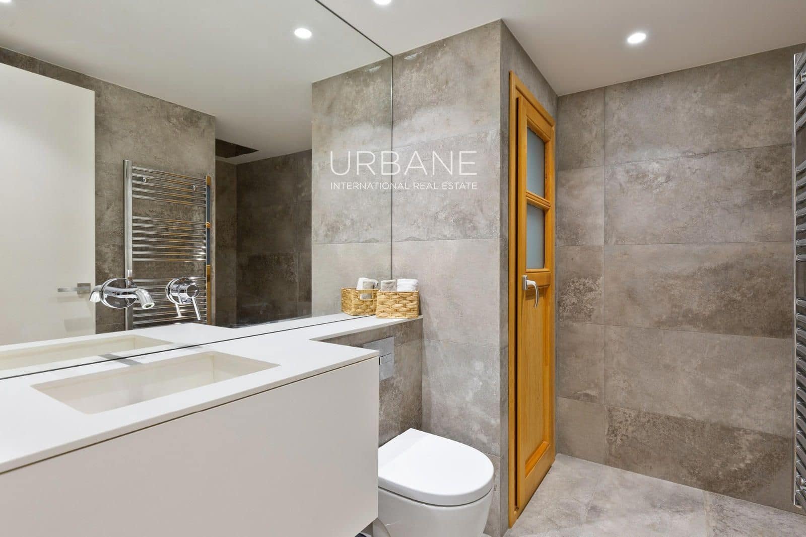 2 bedroom Flat for rent in Barcelona city - € 2,900 (Ref: 9697769)