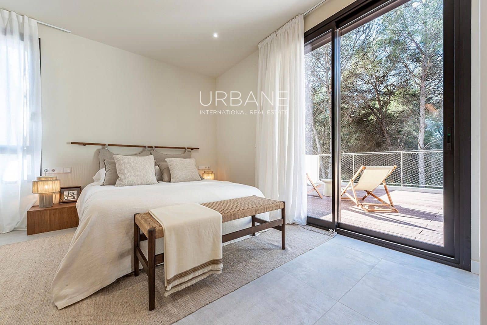 4 sypialnia Dom na sprzedaż w Salou z basenem garażem - 1 250 000 € (Ref: 9720466)