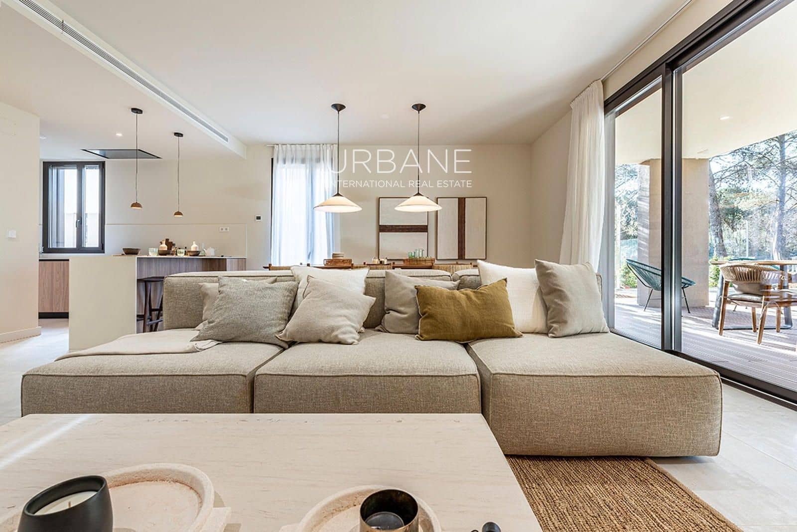 4 sypialnia Dom na sprzedaż w Salou z basenem garażem - 1 250 000 € (Ref: 9720466)