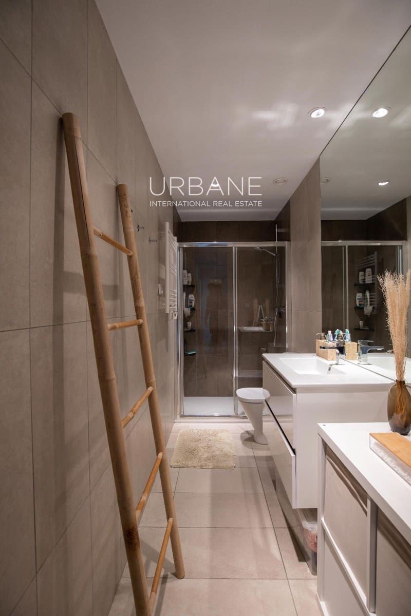 1 soveværelse Penthouse til salg i Barcelona by med swimmingpool - € 590.000 (Ref: 9751090)