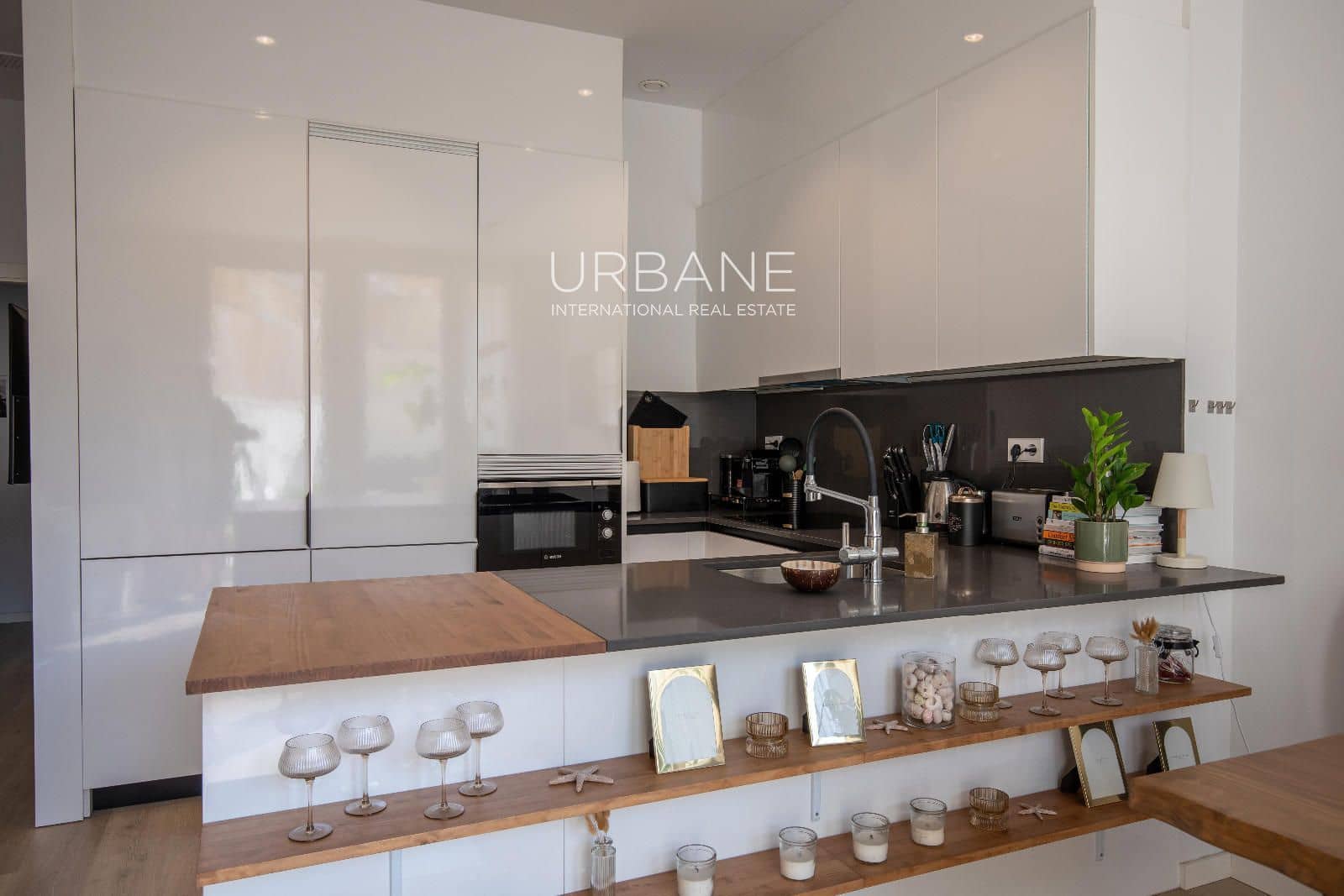 1 soveværelse Penthouse til salg i Barcelona by med swimmingpool - € 590.000 (Ref: 9751090)