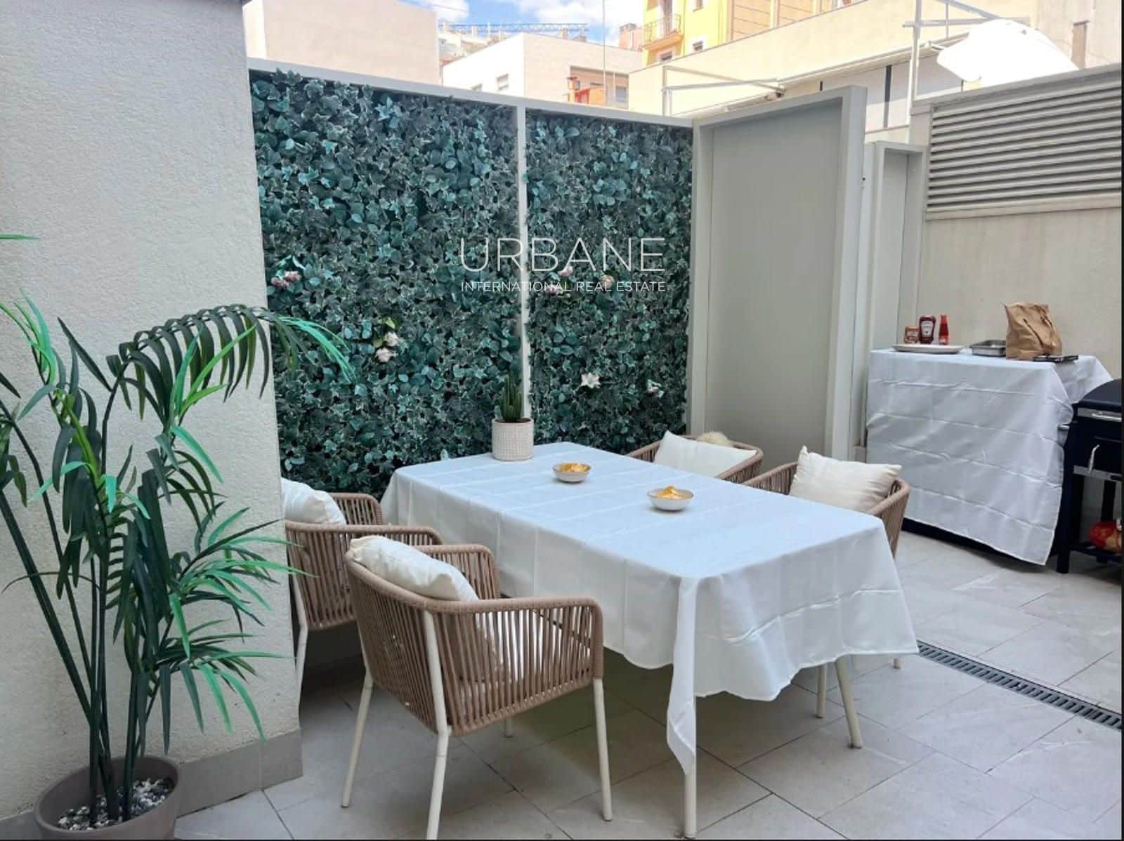 1 soveværelse Penthouse til salg i Barcelona by med swimmingpool - € 590.000 (Ref: 9751090)