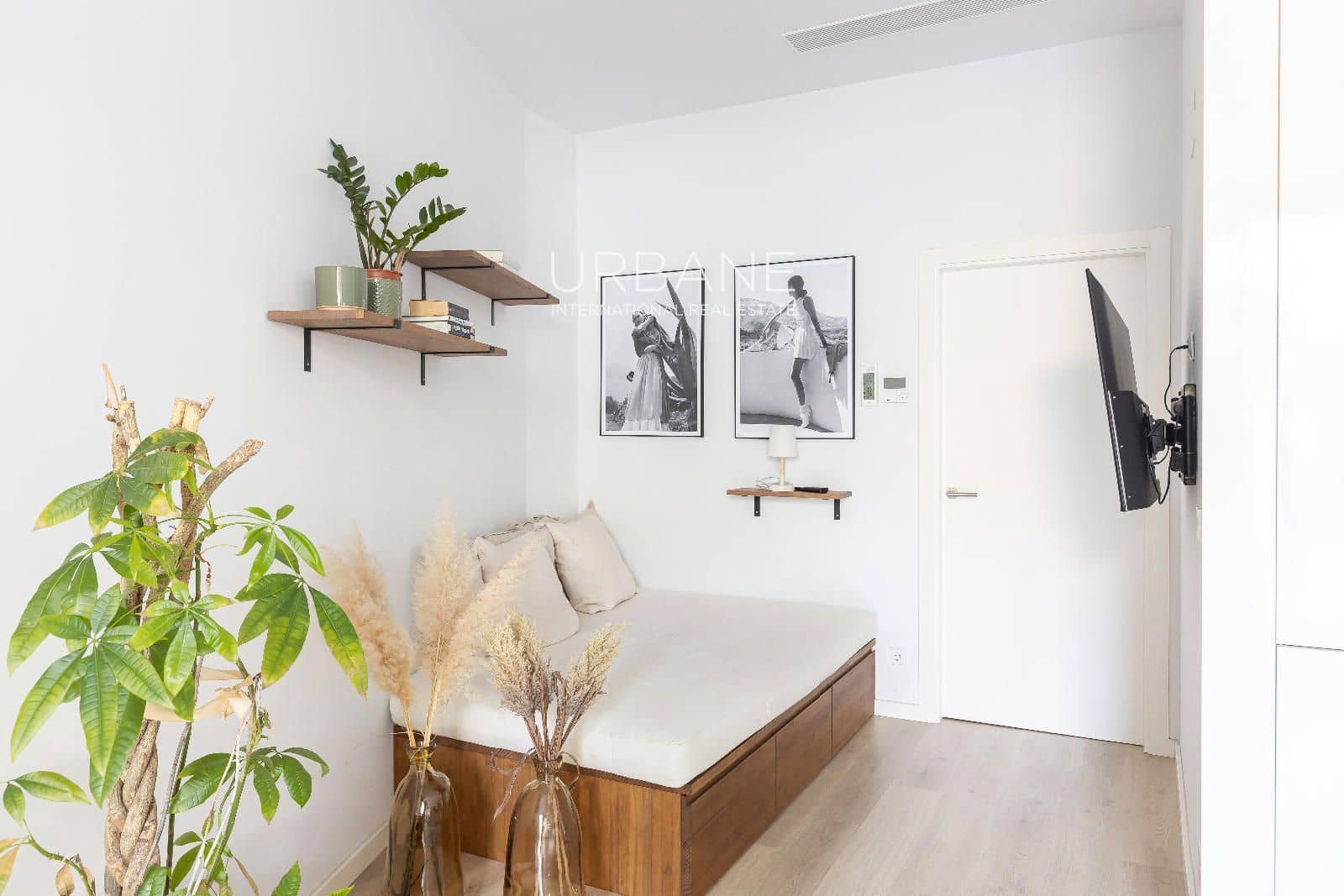 1 bedroom Flat for sale in Barcelona city with pool - € 590,000 (Ref: 9751090)