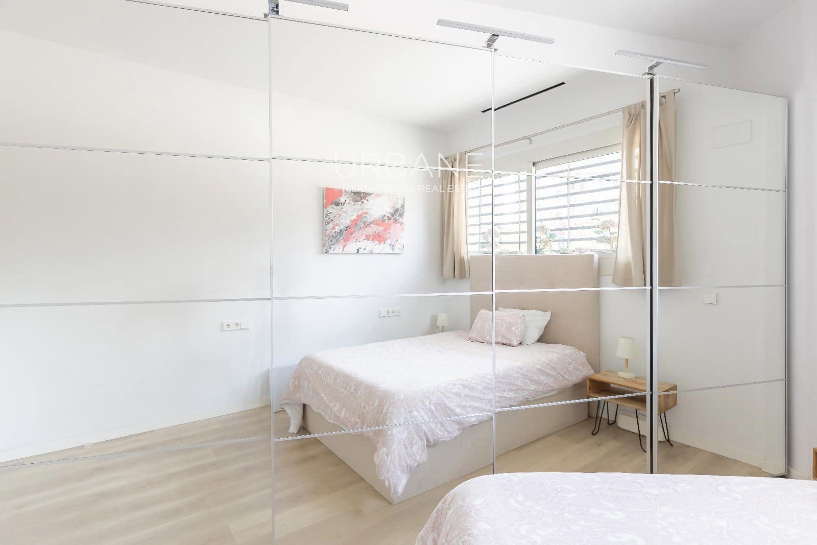 1 bedroom Flat for sale in Barcelona city with pool - € 590,000 (Ref: 9751090)