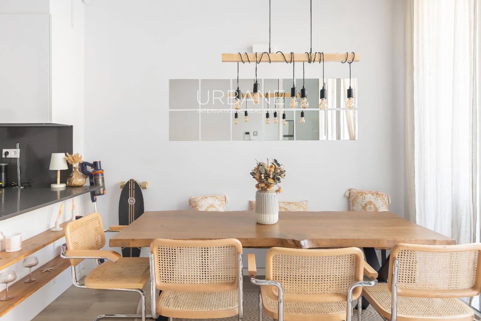 1 bedroom Flat for sale in Barcelona city with pool - € 590,000 (Ref: 9751090)