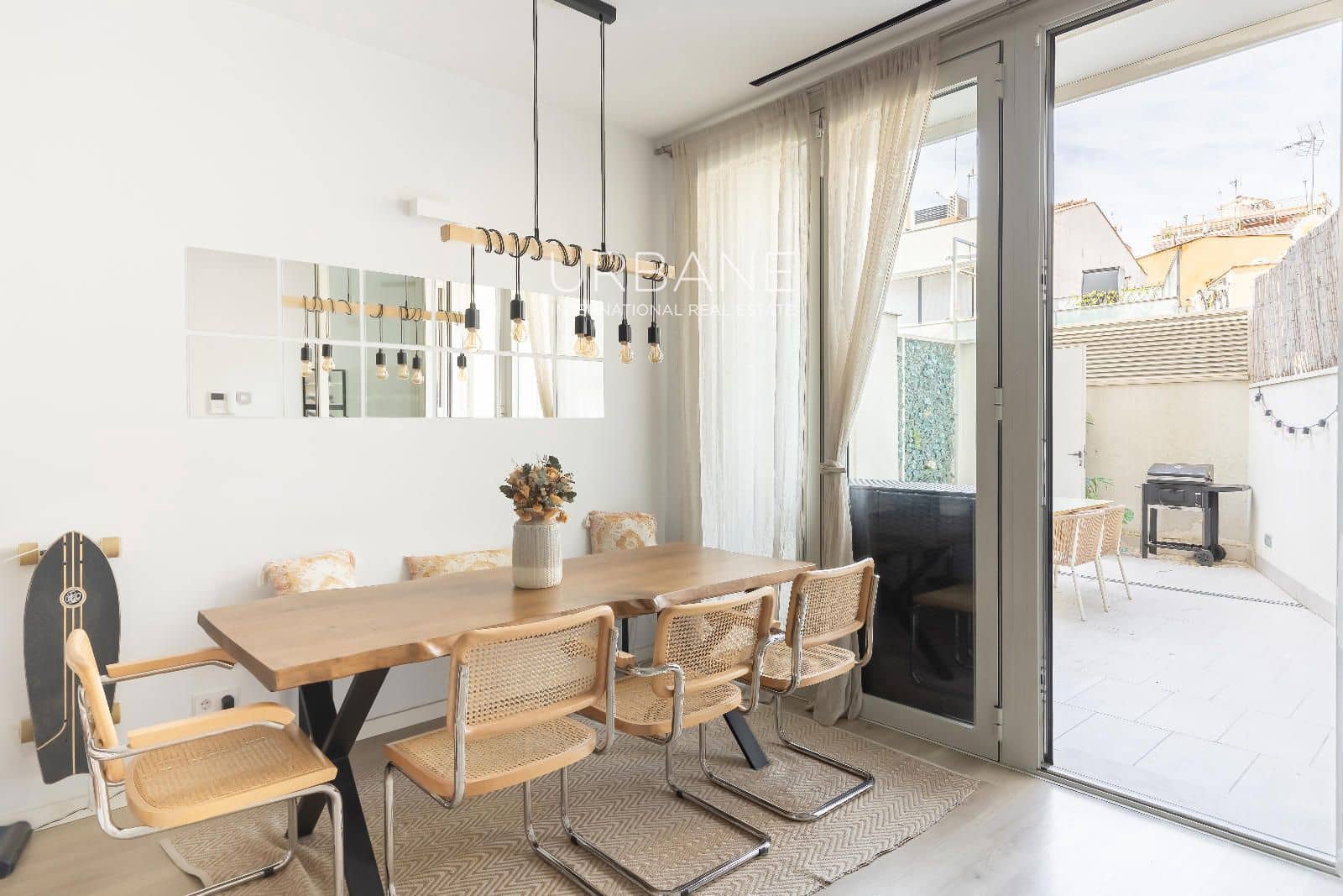 1 bedroom Flat for sale in Barcelona city with pool - € 590,000 (Ref: 9751090)