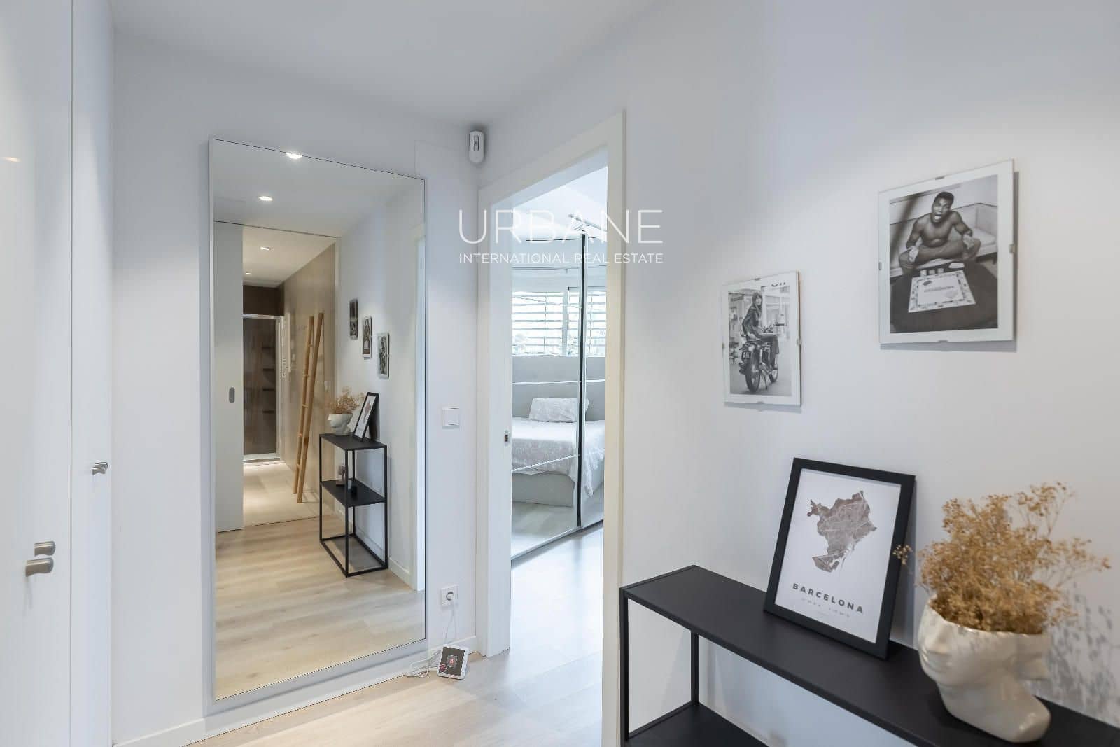 1 bedroom Flat for sale in Barcelona city with pool - € 590,000 (Ref: 9751090)