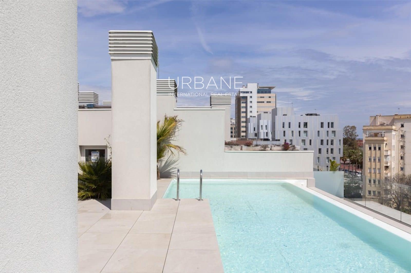 1 bedroom Flat for sale in Barcelona city with pool - € 590,000 (Ref: 9751090)