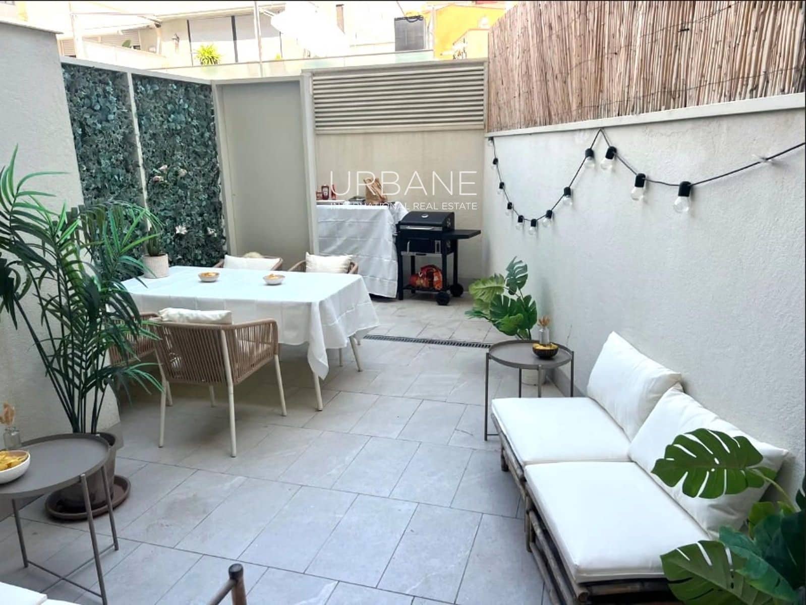 1 bedroom Flat for sale in Barcelona city with pool - € 590,000 (Ref: 9751090)