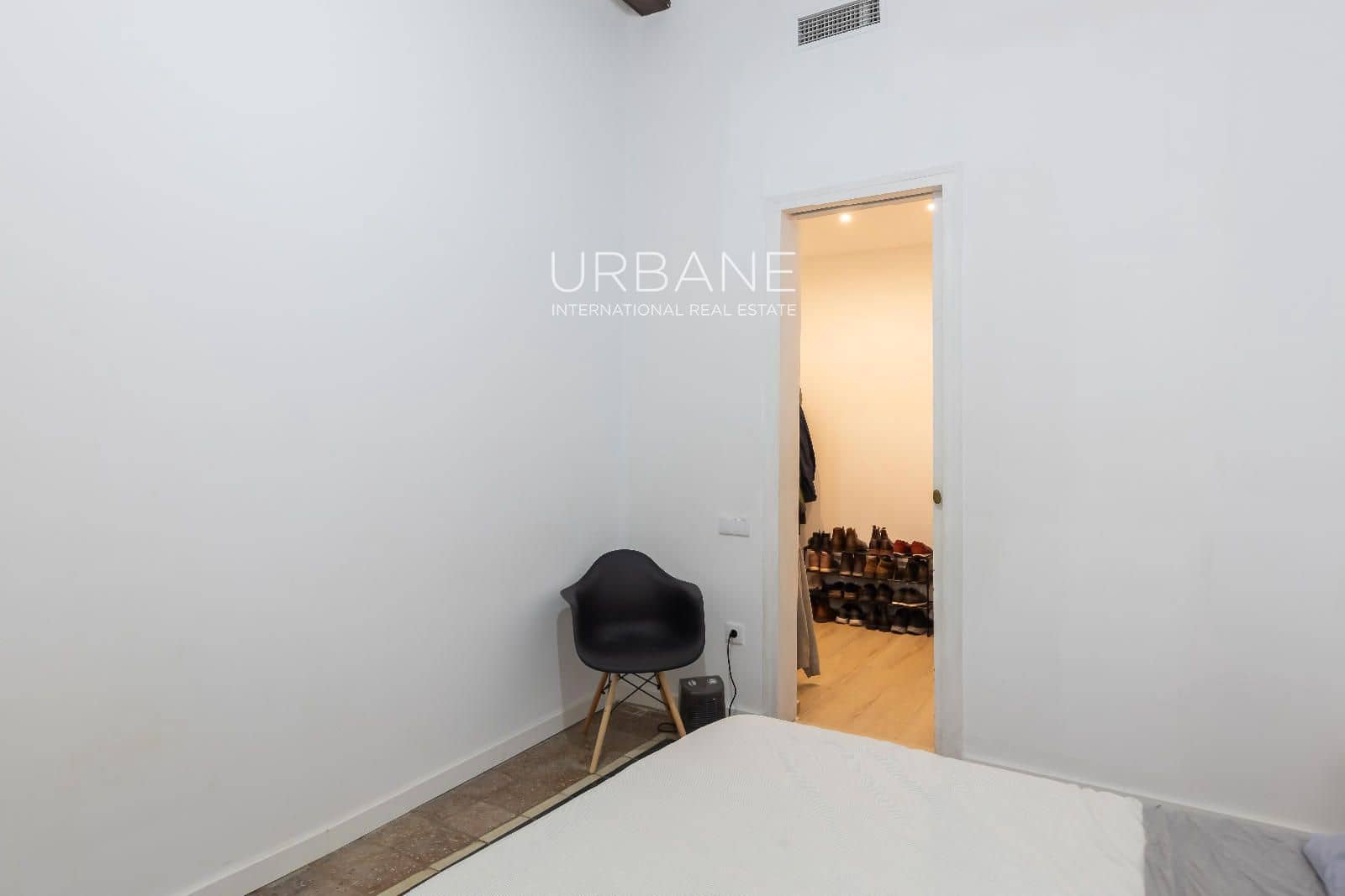 2 bedroom Penthouse for rent in Barcelona city - € 1,680 (Ref: 9772443)