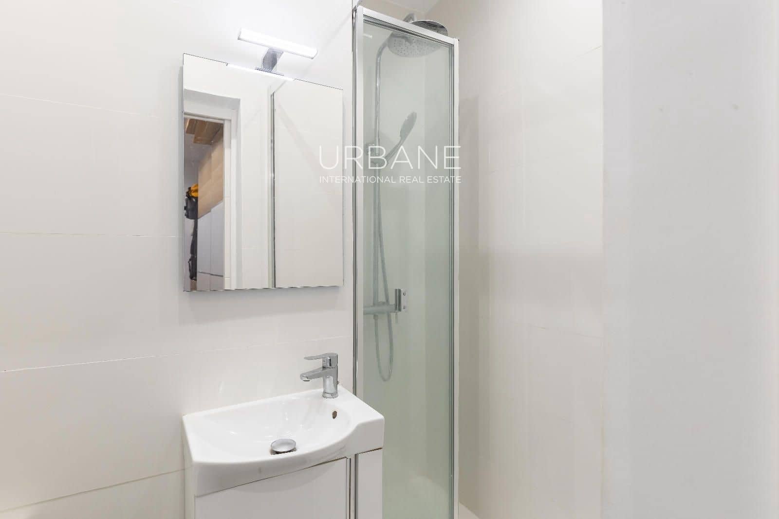 2 bedroom Penthouse for rent in Barcelona city - € 1,680 (Ref: 9772443)