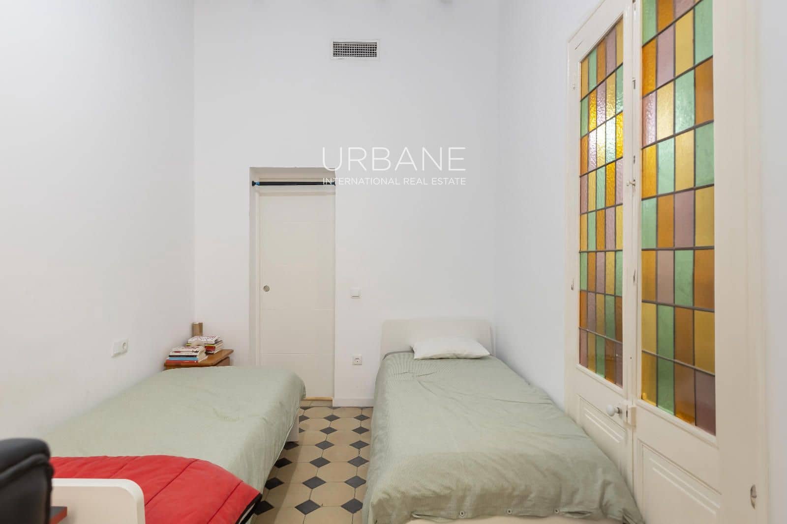 2 bedroom Penthouse for rent in Barcelona city - € 1,680 (Ref: 9772443)