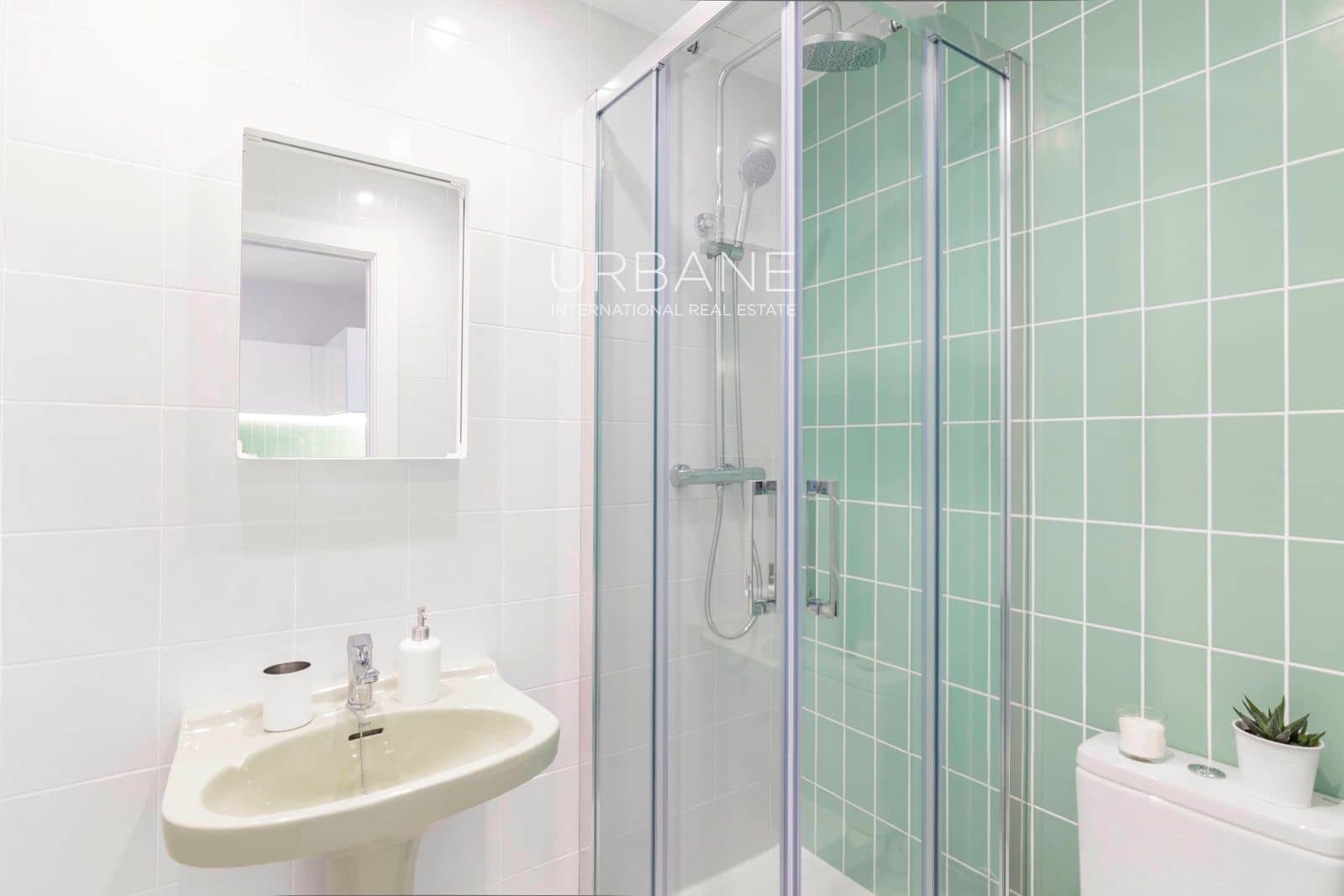 2 quarto Apartamento para venda em Barcelona cidade - 240 000 € (Ref: 9775932)