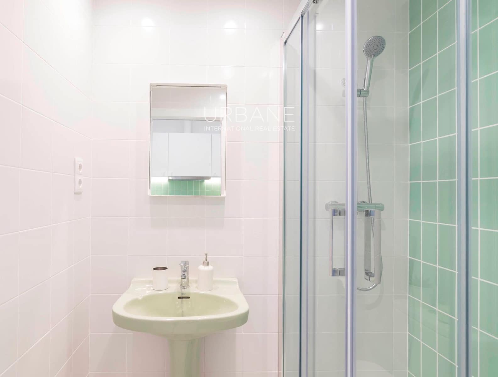 2 quarto Apartamento para venda em Barcelona cidade - 240 000 € (Ref: 9775932)