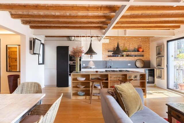 2 chambre Appartement à vendre à El Barri Gòtic, Barcelone ville - 895 000 € (Ref: 9777248)