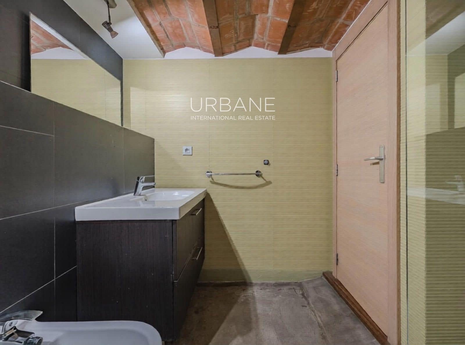 1 makuuhuone Kattohuoneisto vuokrattavana paikassa Barcelona kaupunki - 1 900 € (Ref: 9793651)