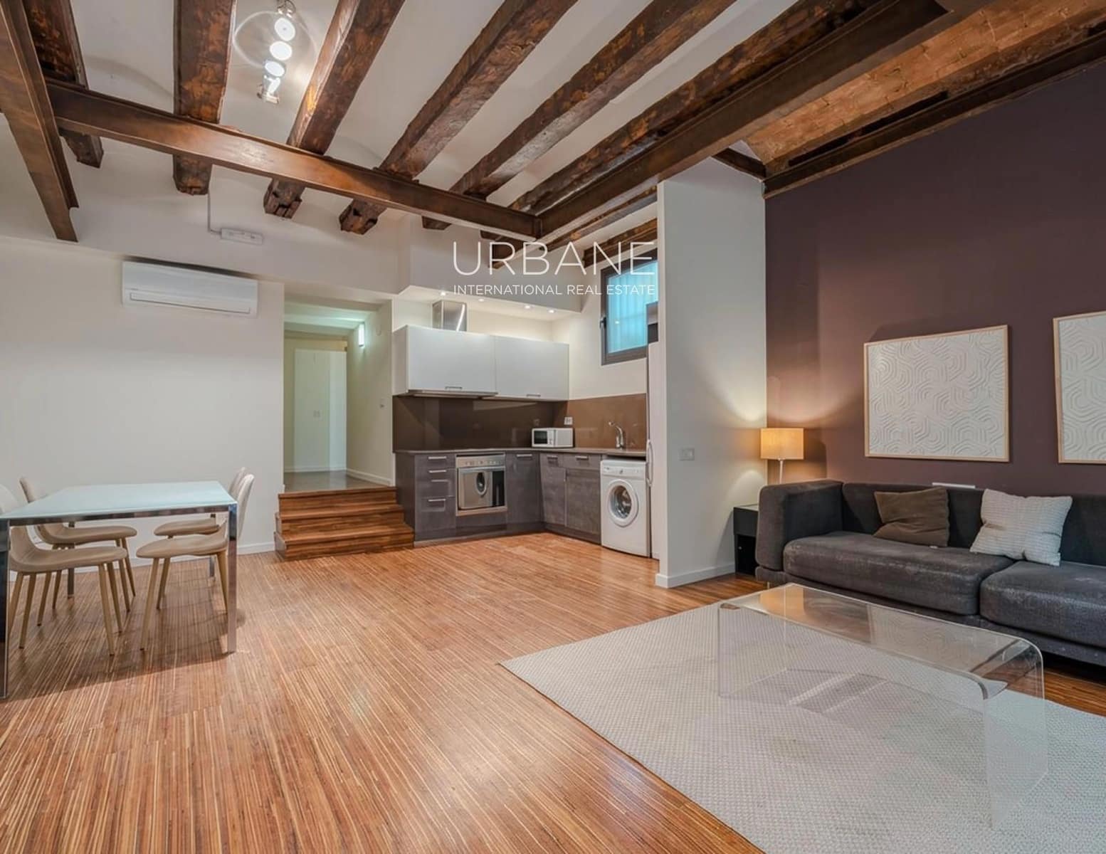 1 makuuhuone Kattohuoneisto vuokrattavana paikassa Barcelona kaupunki - 1 900 € (Ref: 9793651)