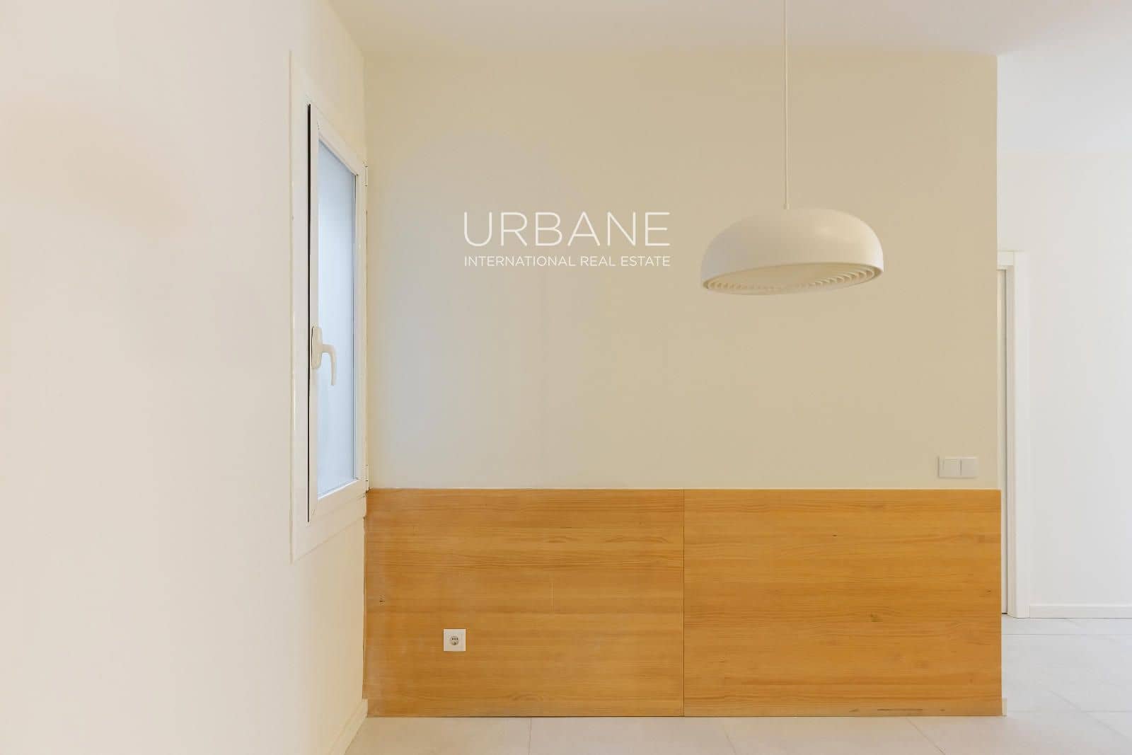 2 soveværelse Lejlighed til salg i Barcelona by - € 240.000 (Ref: 9795513)