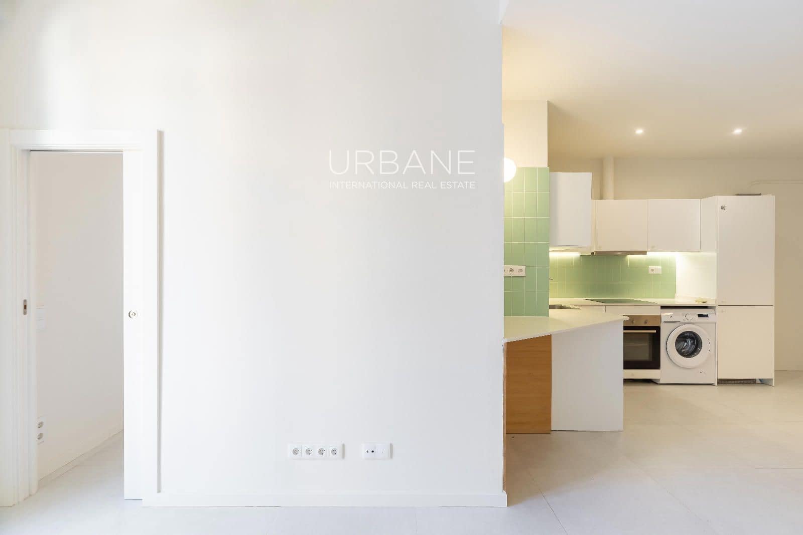 2 soveværelse Lejlighed til salg i Barcelona by - € 240.000 (Ref: 9795513)