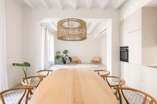 3 bedroom Flat for sale in Ciutat Vella, Barcelona city - € 745,000 (Ref: 9805253)