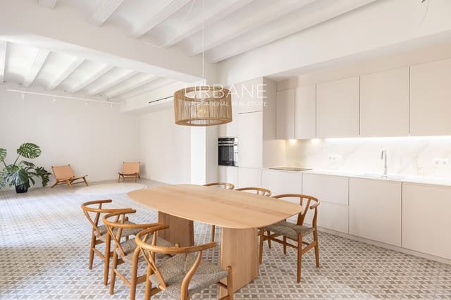 3 bedroom Flat for sale in Ciutat Vella, Barcelona city - € 745,000 (Ref: 9805253)