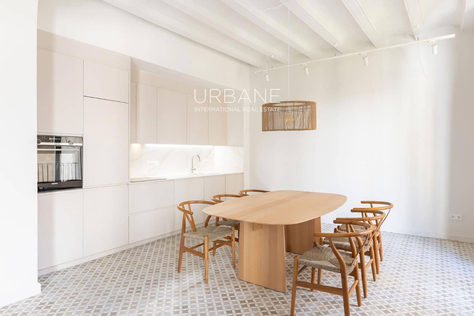 3 bedroom Flat for sale in Barcelona city - € 745,000 (Ref: 9805253)