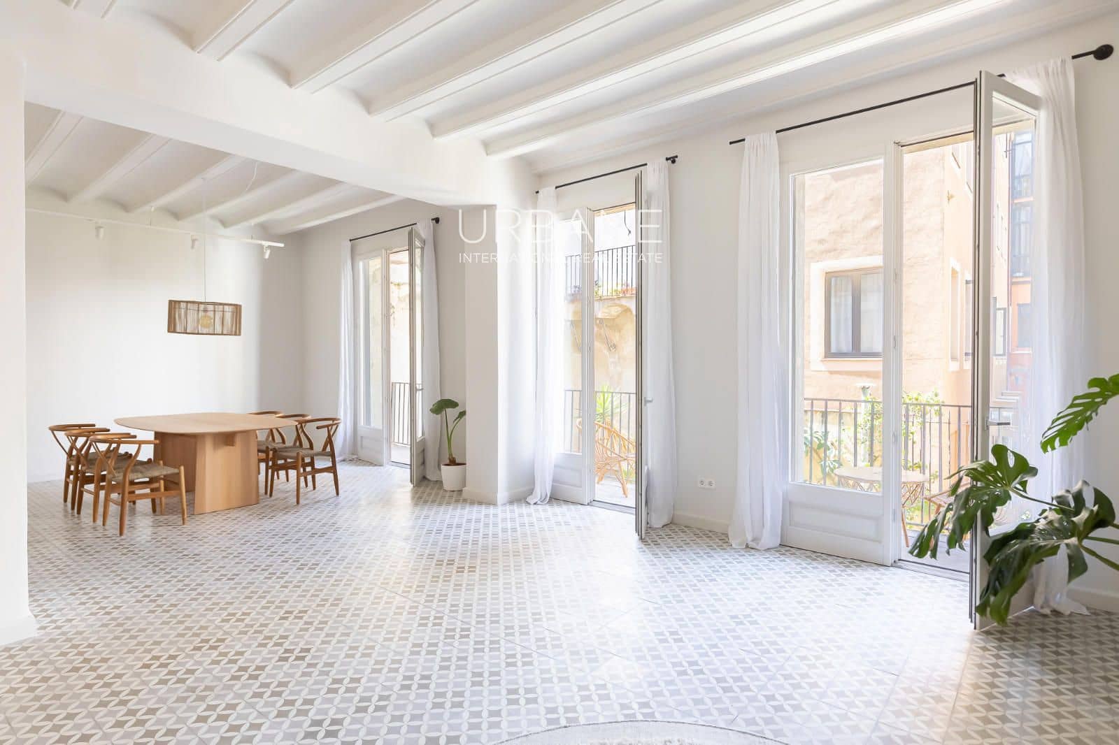 3 bedroom Flat for sale in Barcelona city - € 745,000 (Ref: 9805253)