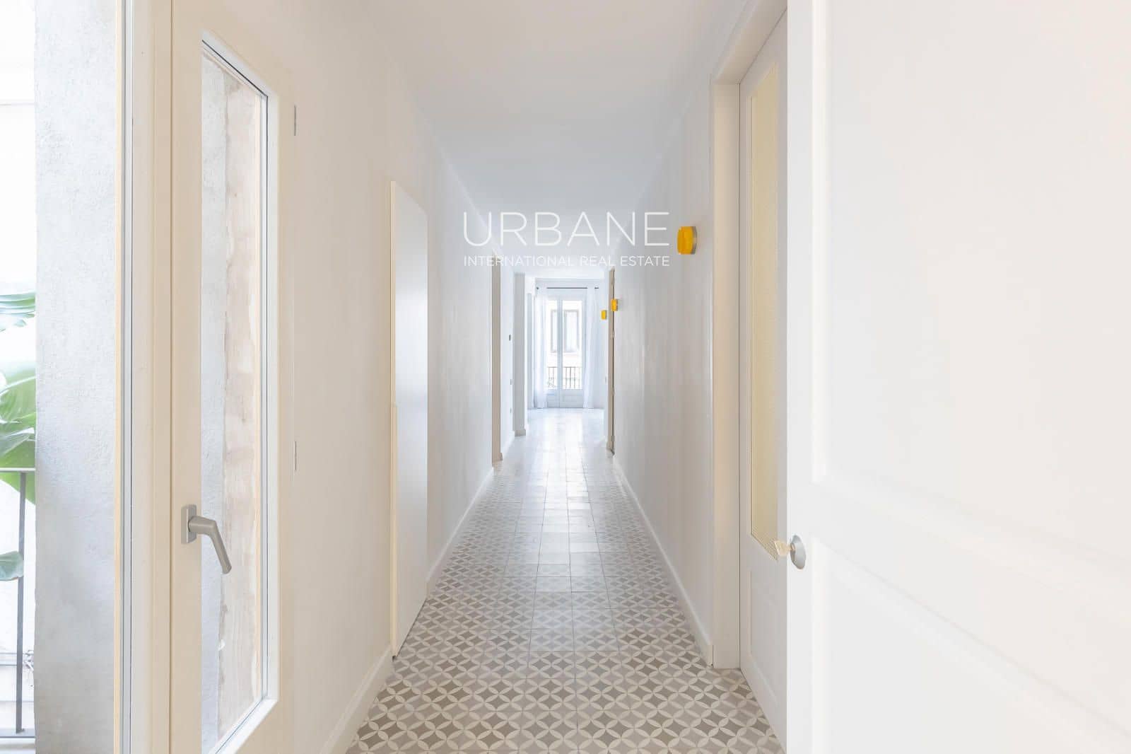 3 bedroom Flat for sale in Barcelona city - € 745,000 (Ref: 9805253)