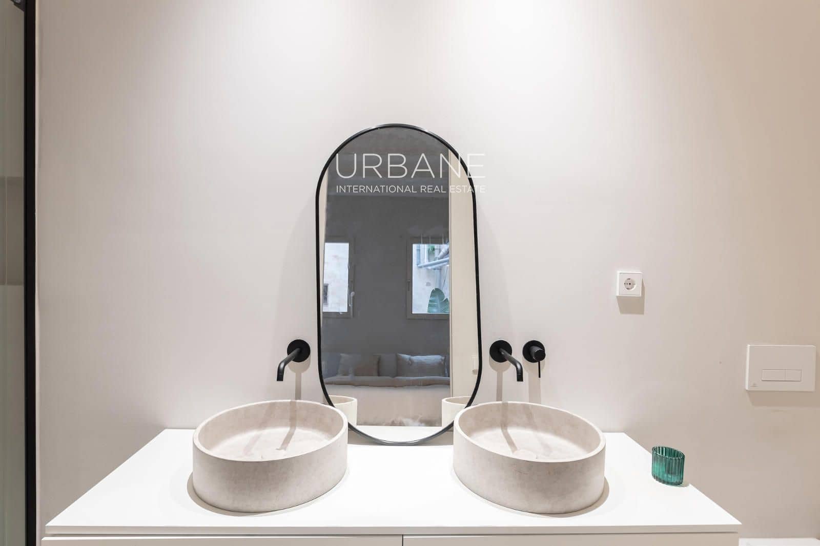 3 bedroom Flat for sale in Barcelona city - € 745,000 (Ref: 9805253)