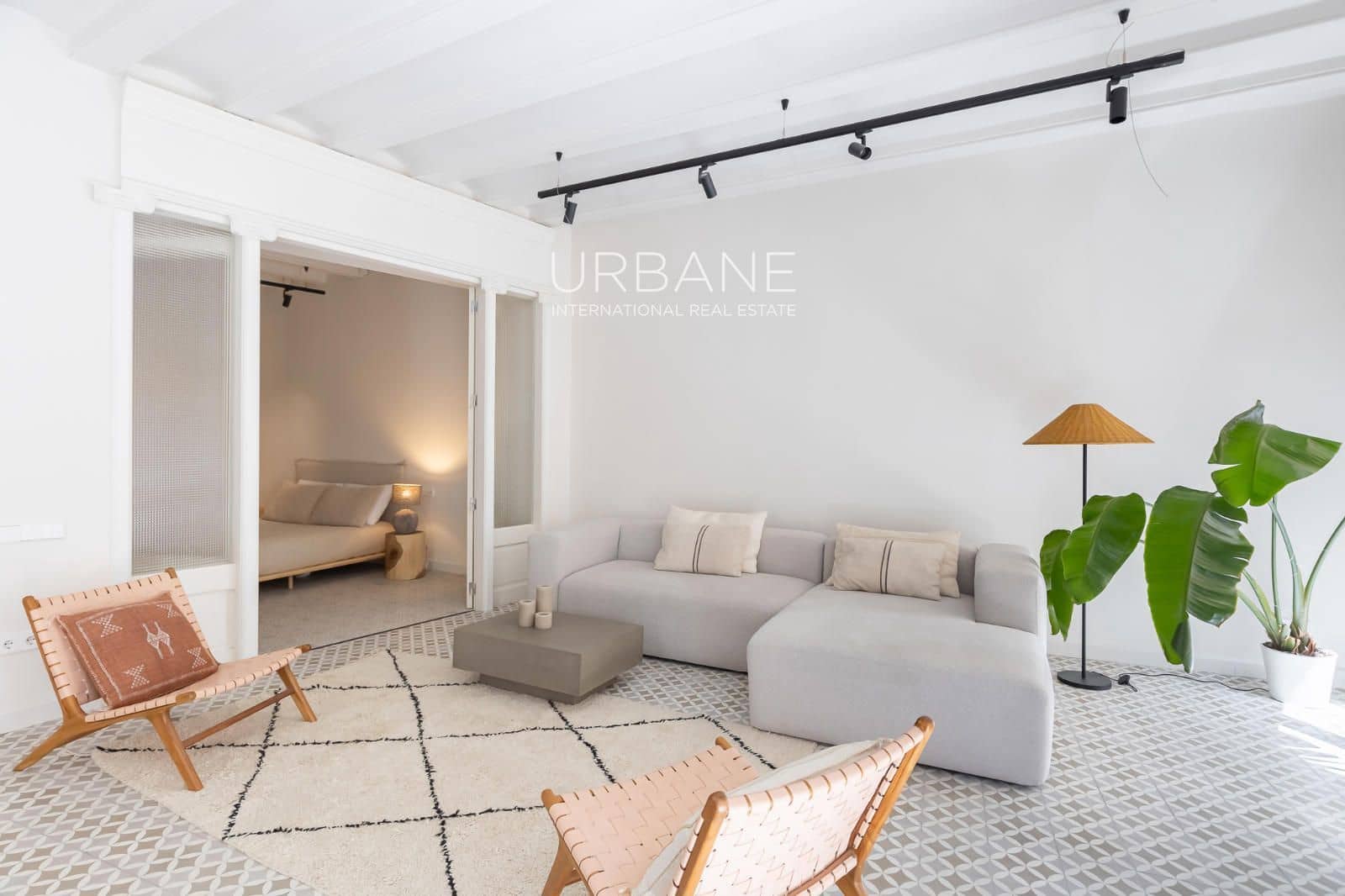 2 bedroom Flat for sale in Barcelona city - € 645,000 (Ref: 9805254)