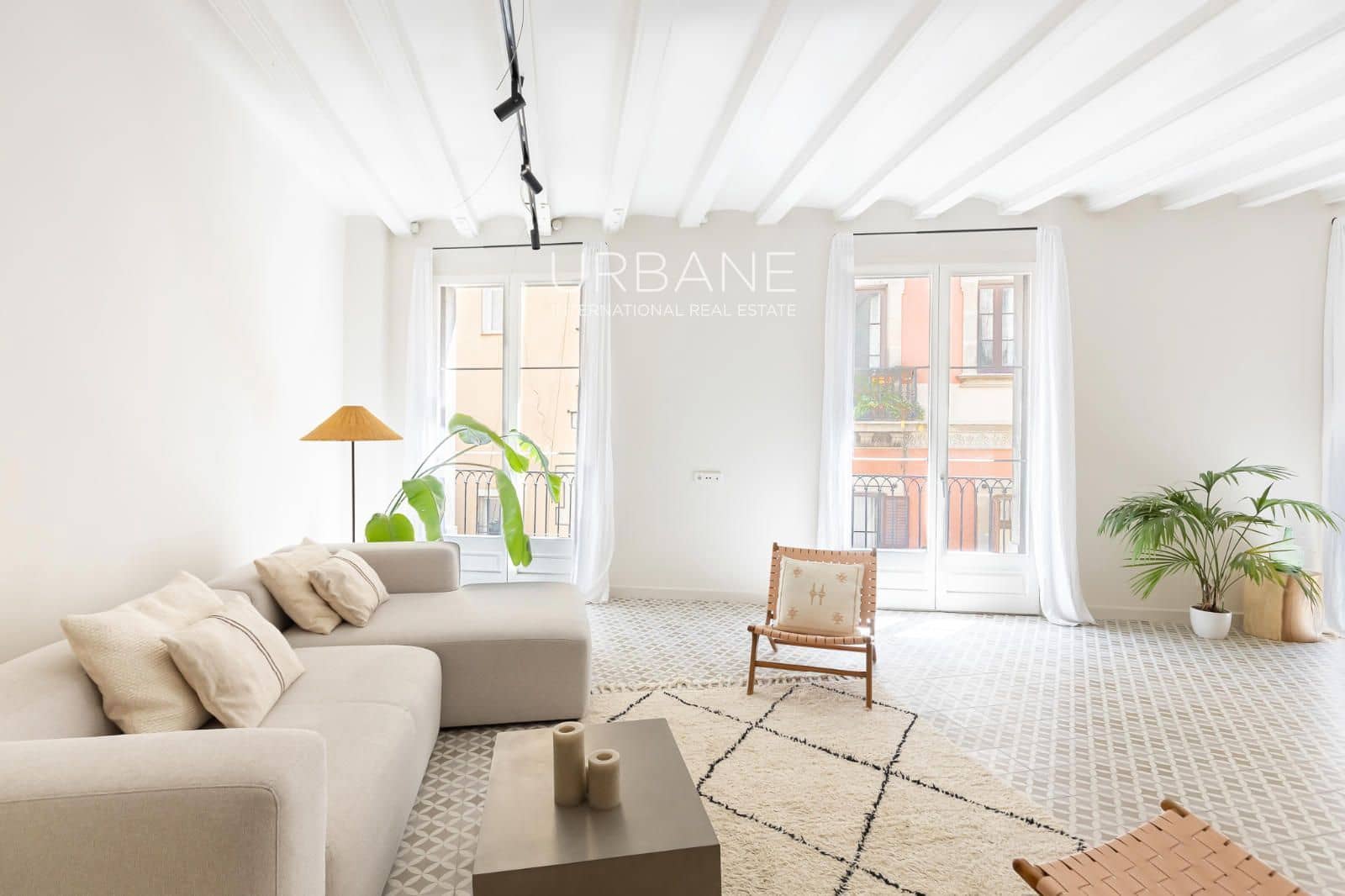 2 bedroom Flat for sale in Barcelona city - € 645,000 (Ref: 9805254)