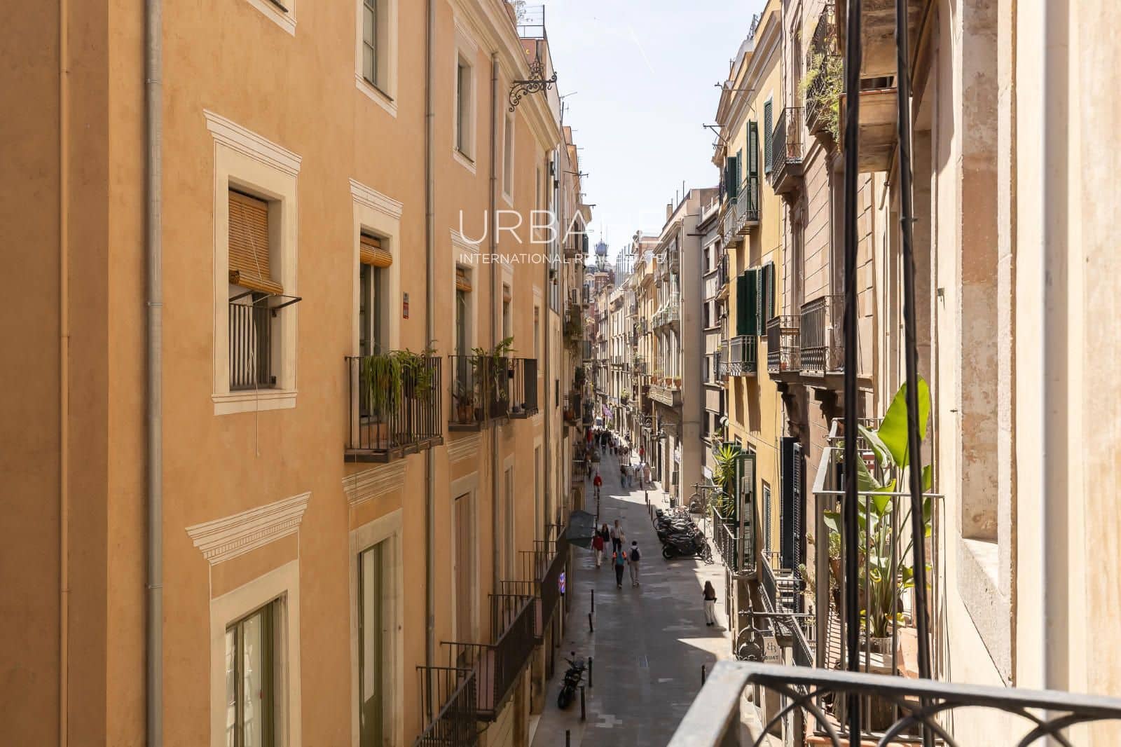 2 bedroom Flat for sale in Barcelona city - € 645,000 (Ref: 9805254)