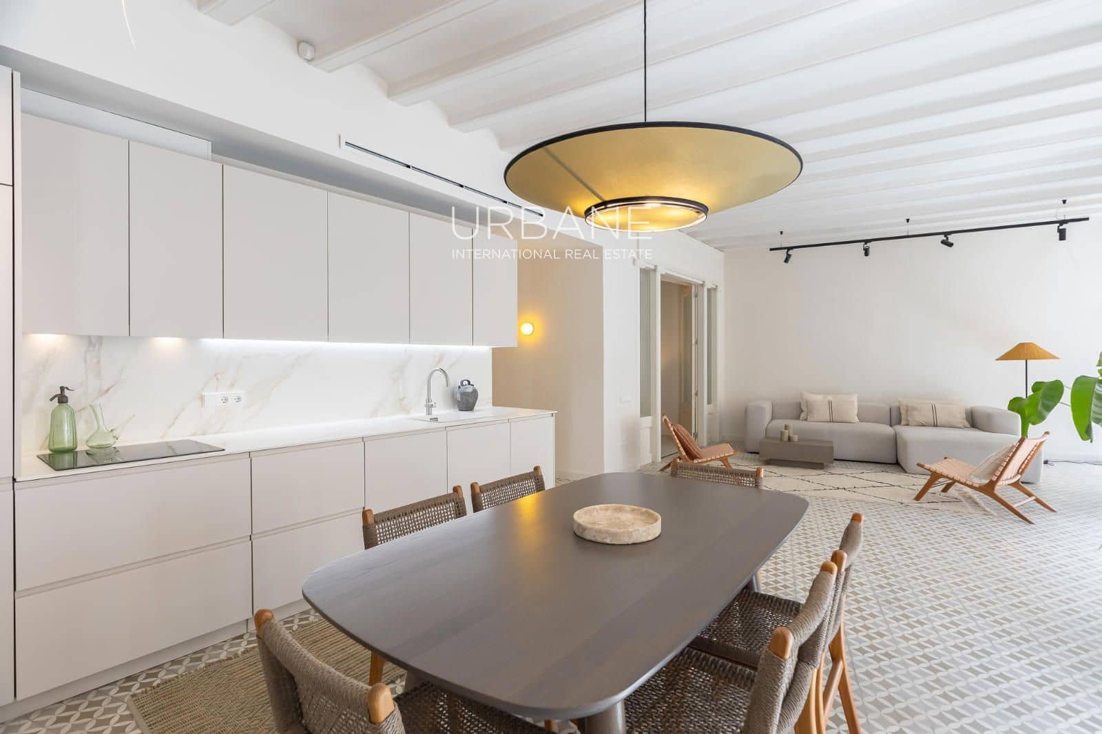 2 bedroom Flat for sale in Barcelona city - € 645,000 (Ref: 9805254)
