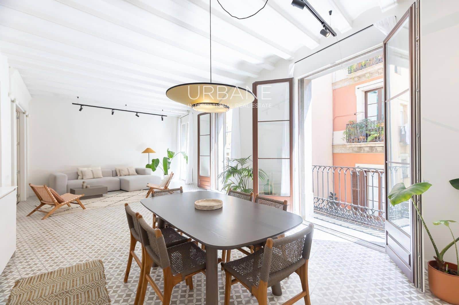 2 bedroom Flat for sale in Barcelona city - € 645,000 (Ref: 9805254)