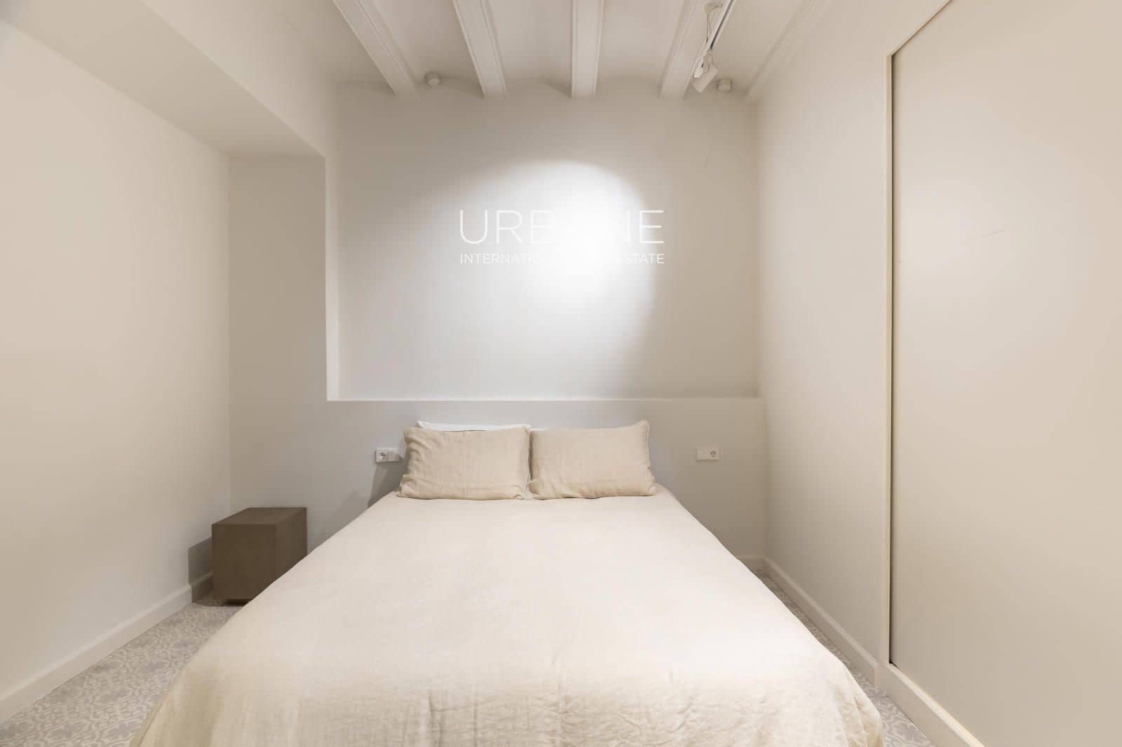 2 bedroom Flat for sale in Barcelona city - € 645,000 (Ref: 9805254)