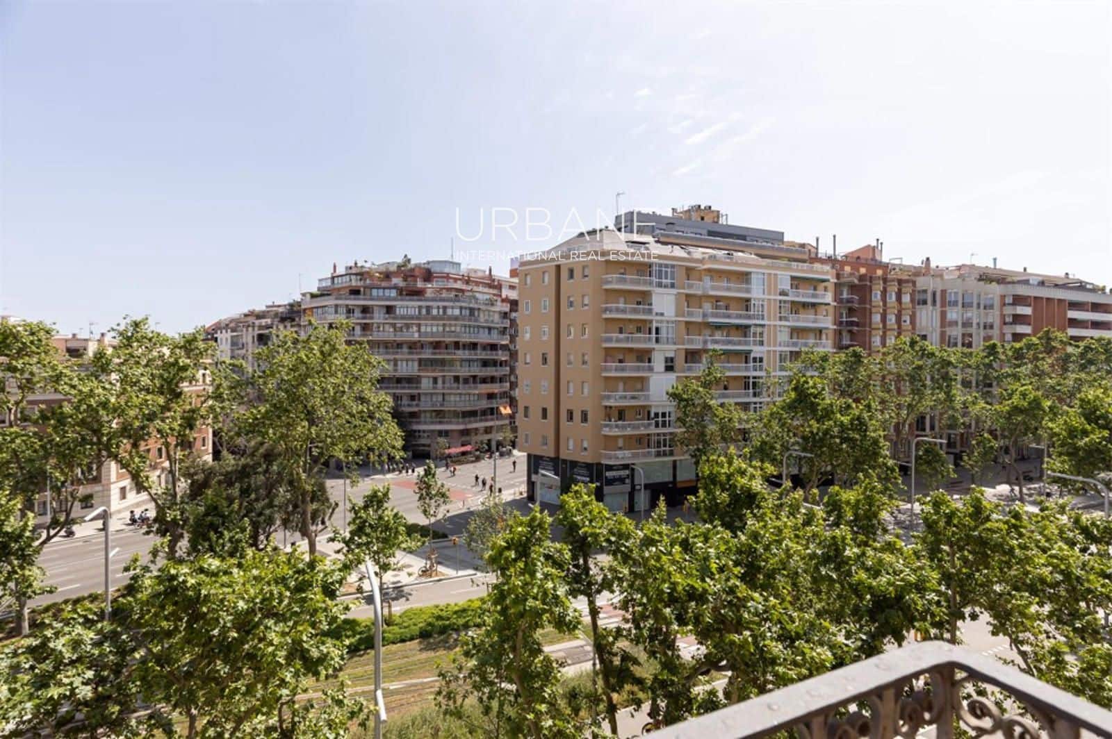 Ático de 2 habitaciones en Barcelona ciudad en venta - 449.000 € (Ref: 9814728)